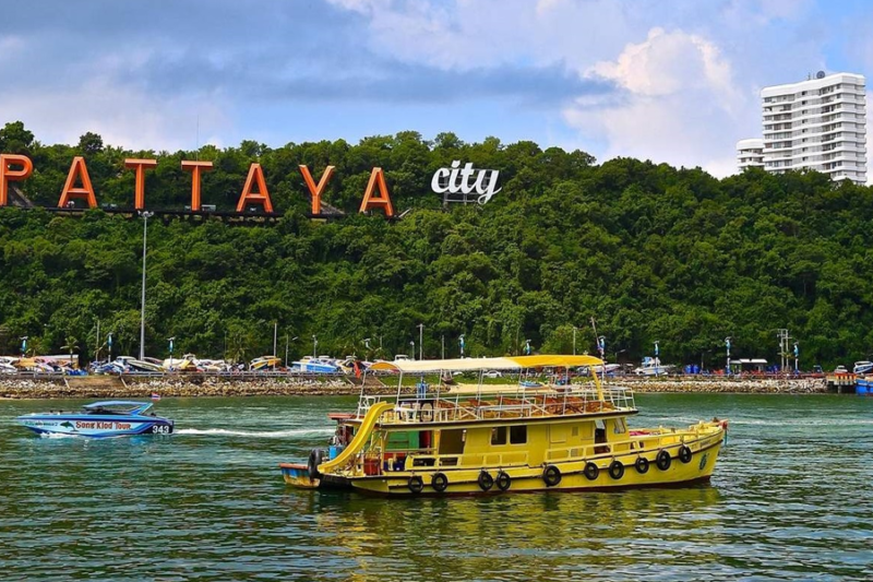 Pantai Pattaya: Surga Pantai dengan Segala Pesonanya