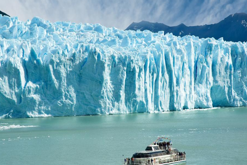 El Calafate: Pintu Gerbang Menuju Keajaiban Es Patagonia