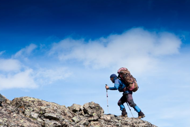 Hiking: Petualangan Menuju Alam yang Memukau